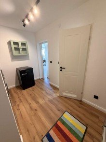 Flur Erstbezug nach Sanierung - m�blierte 1,5-Zimmer-Wohnung (DG) mit Loggia in M�geldorf